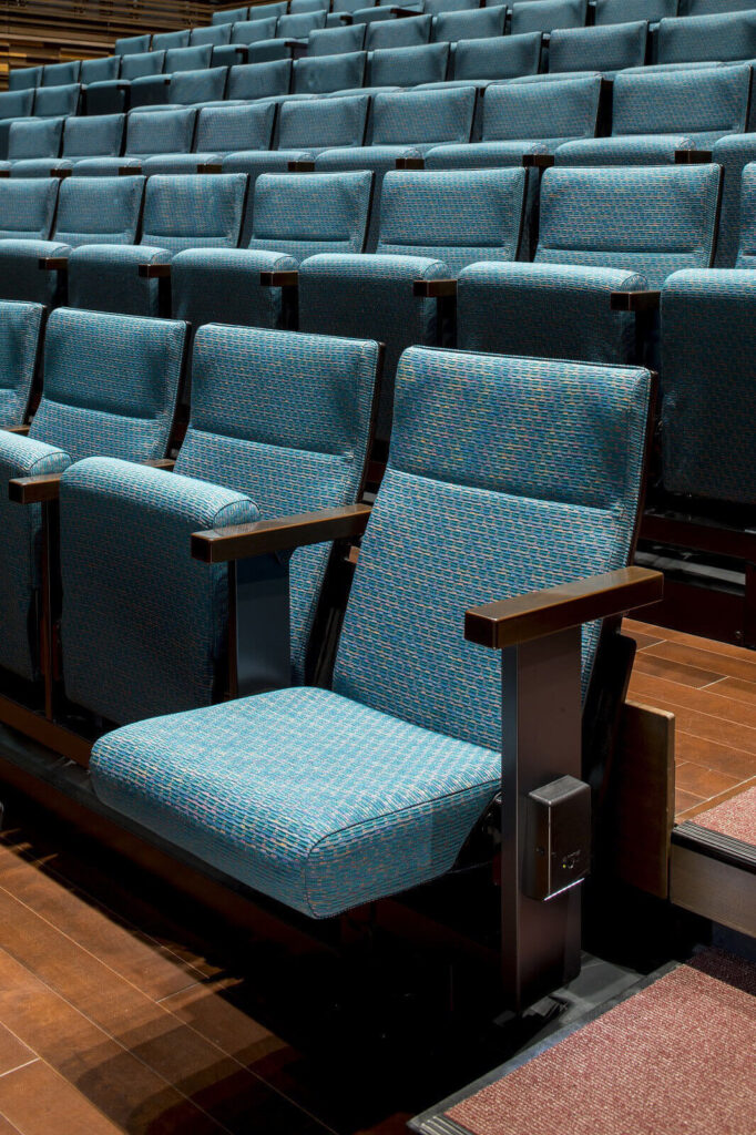 Centro de arte y cultura Higashi Hiroshima Kurara_02