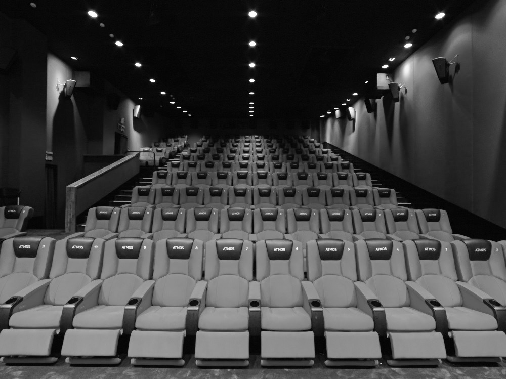 Cine Hoover Coach Room