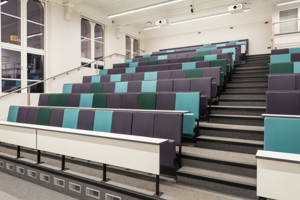 Universidad de Manchester Coupland 3